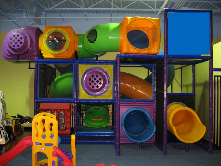Amusement_Concepts_Tropical_Coloured Playground 1